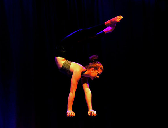 Hand Balance Circus Acts Brisbane - Roving Entertainment - Performers